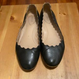 Chloe scalloped flats